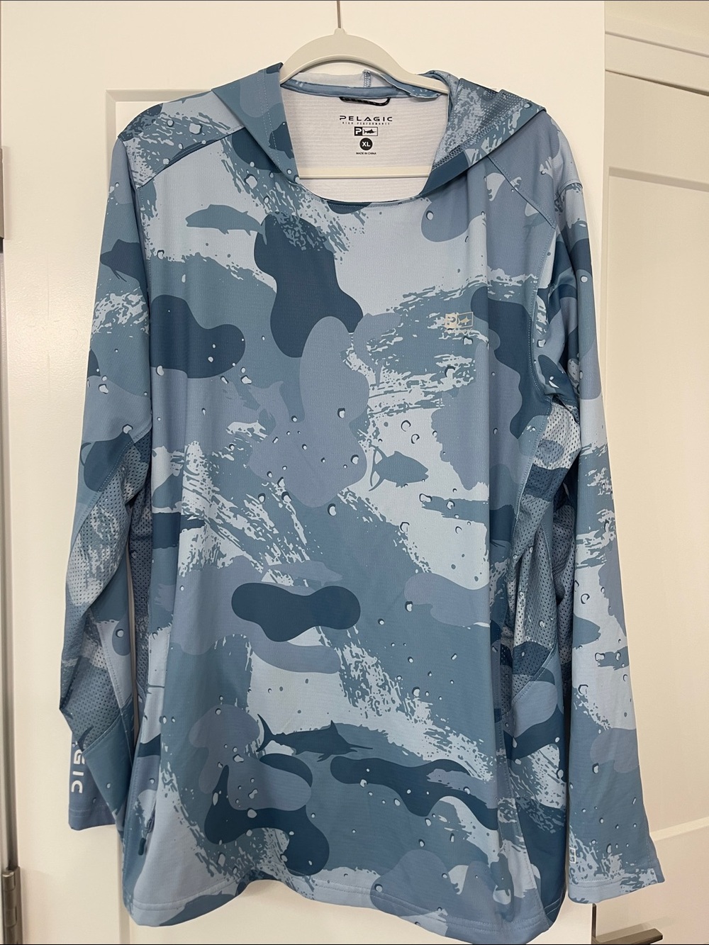 Pelagic Men’s Blue Camouflage Hooded outdoorsmen Top
